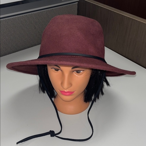 Brixton Burgundy Hat with Black Leather Band size medium NWT